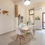 Giardini 32 - House *